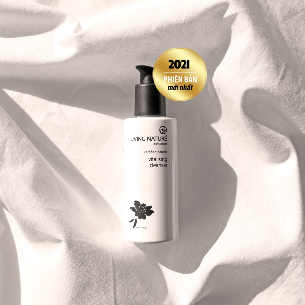 [Official Store] Sữa rửa mặt nhẹ dịu cho da thiên khô Living Nature Vitalising Cleanser 120ml | BigBuy360 - bigbuy360.vn