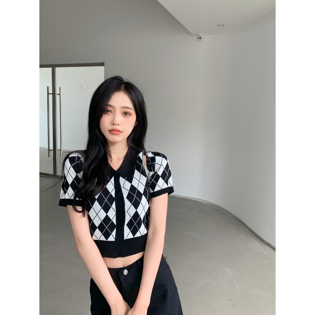 Áo Dệt Kim Tay Ngắn Dáng Ôm Kẻ Sọc Ca Rô Thiết Kế Quyến Rũ Cho Nữ