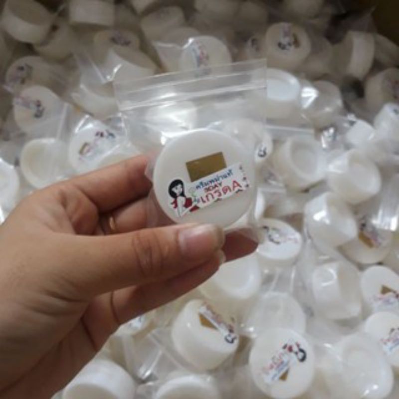 Hũ tròn dưỡng đêm giảm nám mụn tàn nhang Thái lan