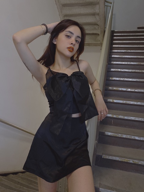 Set Moony áo nơ và váy