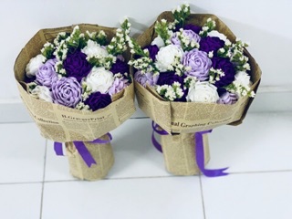 Hoa giấy nhún handmade