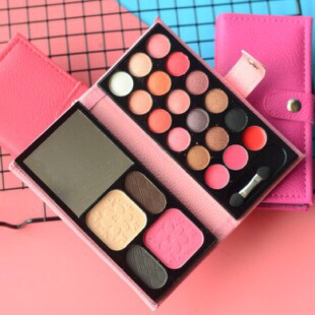 Bộ trang điểm - Lameila - đầy đủ chỉ trong 1 bộ | BigBuy360 - bigbuy360.vn