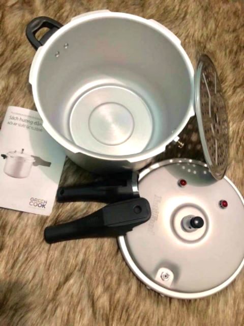 NỒI ÁP SUẤT CƠ 6 LÍT SIÊU CHẤT LƯỢNG-( KM NUTIFOOD)<br><br>Gi.á hãng tận 650K cái đó ạ. Em bán Chỉ: 300K