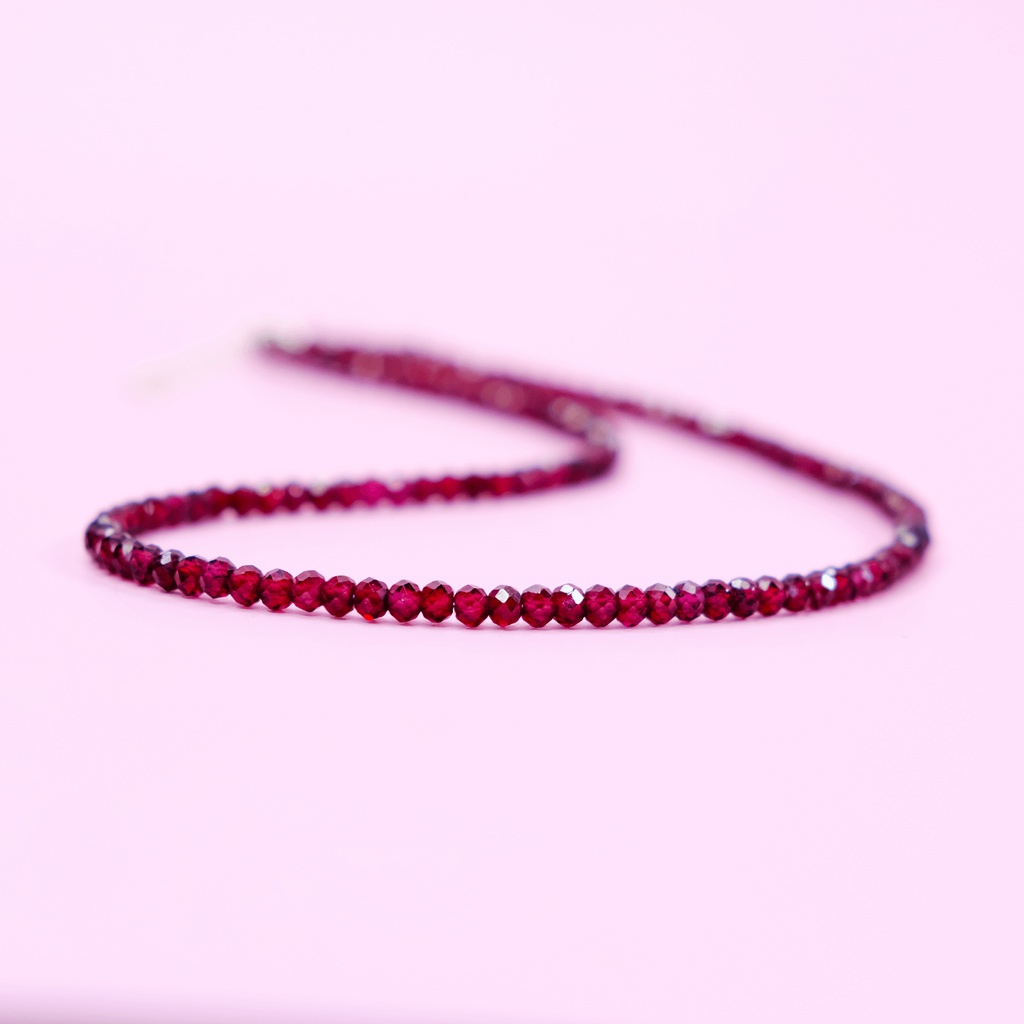 Vòng cổ Garnet đỏ giác tròn UPCARA