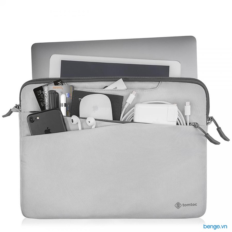 Túi xách chống sốc Macbook Pro 13&quot; TOMTOC (USA) Messenger bags