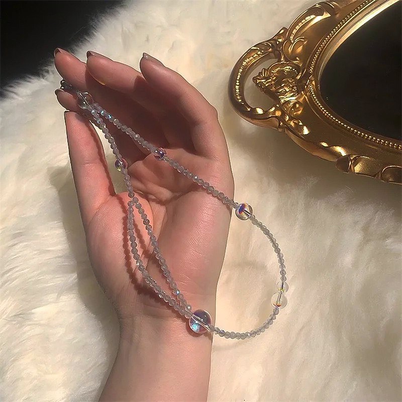 Nhẫn Và Dây Chuyền Cườm Hạt Trong