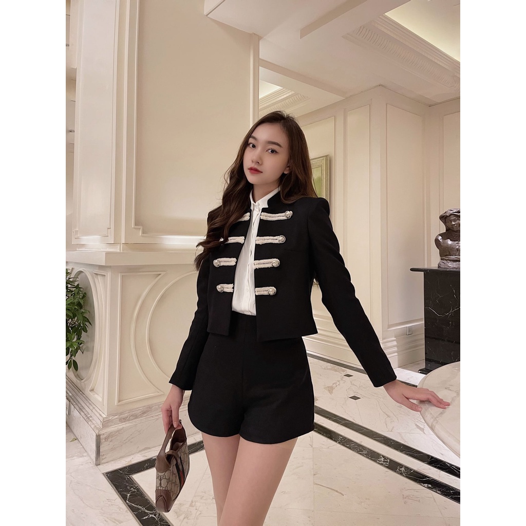 Set bộ áo khoác dáng lửng và quần short trẻ trung sang trọng - ESTRANO