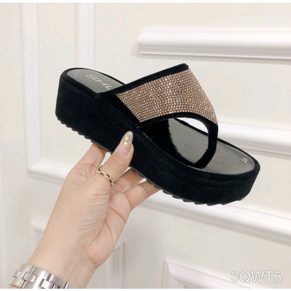 Dép kẹp tam giác đá 134