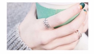 Nhẫn bạc lá