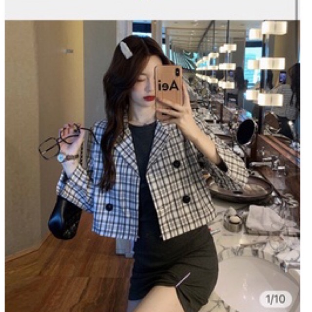 pass áo blazer dạng croptop