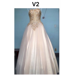 Thanh lý xả kho váy cưới.