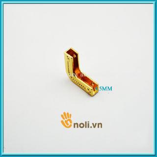 Nẹp góc túi xách có đường vân