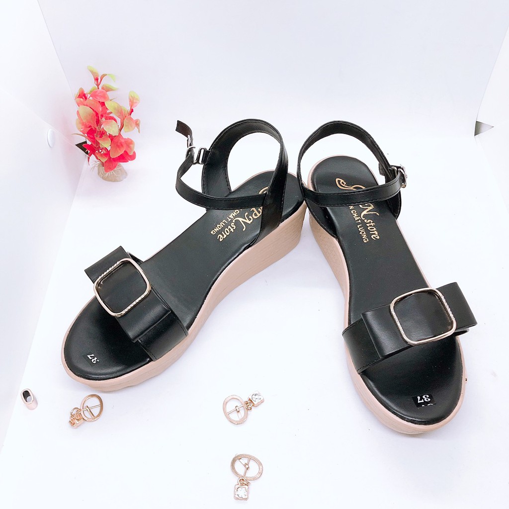 Giày Sandal Đế Xuồng 5cm Quai Ngang khoá Vuông kết Hạt