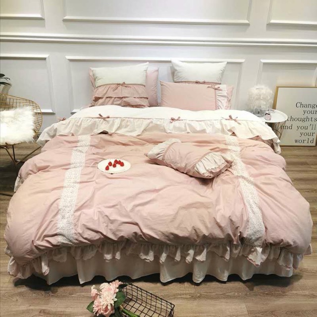 Chăn ga gối lụa thêu ren điệu đà