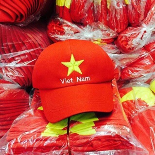 1 chiếc mũ lưỡi trai, mũ nón kết cổ vũ