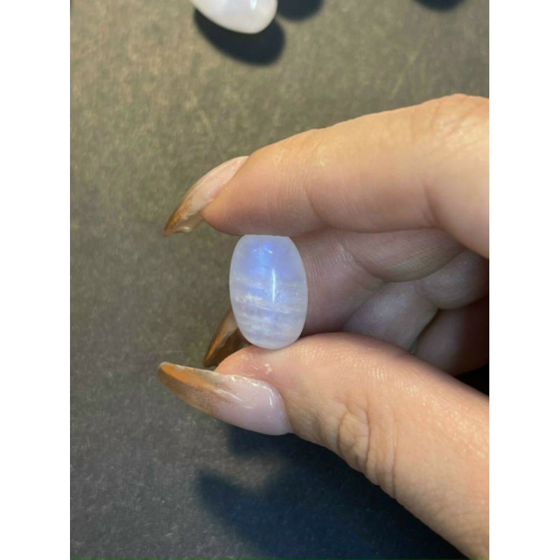 Lu thống đá mặt trăng_moonstone