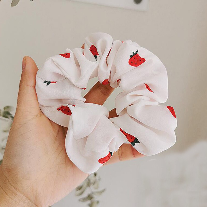 [Mã FASHIONCB231 hoàn tối đa 30K xu đơn 99K] Cute strawberry Scrunchies Hair accessory Hair ties | BigBuy360 - bigbuy360.vn