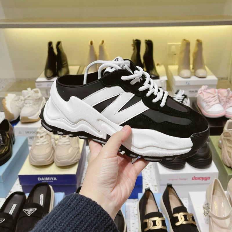 Giày Sục Thể Thao chữ N , Sục đế bánh mì 5cm