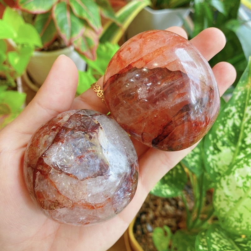 Viên đá cầm tay Fire Quartz, Đá thạch anh thiên nhiên bao thể Hermatite, Palm Fire Quartz