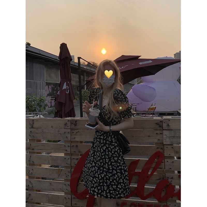 Đầm Hoa Mùa Hè Tay Phồng Cổ Vuông Phong Cách Pháp Mới Cho Nữ