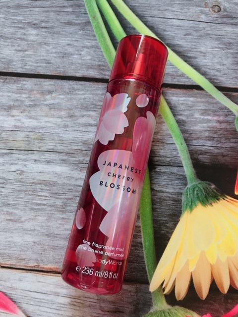 Bộ sản phẩm BATH AND BODY WORKS mùi Japanese Cherry Blossom