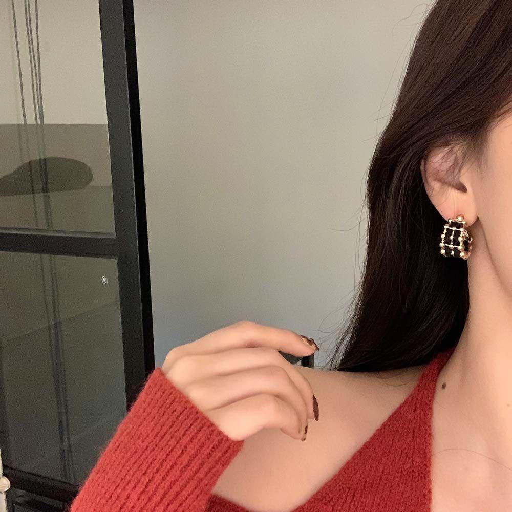 Bông Tai Dạng Vòng Tròn Nhỏ Bện Đơn Giản Phong Cách Vintage Hàn Quốc 2Lilife