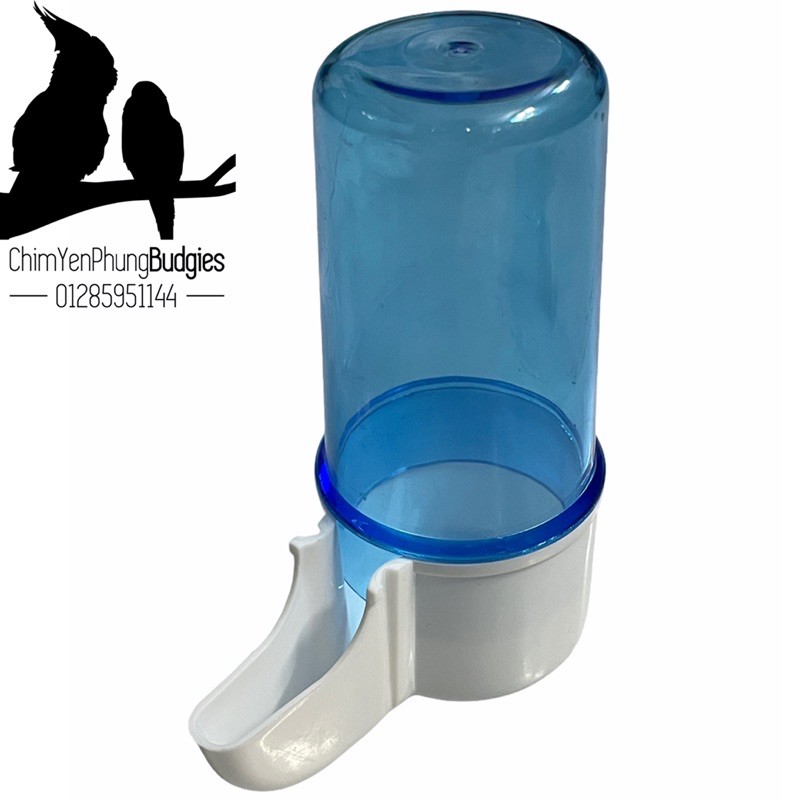 Ống nước xanh 72ml cho chim cảnh nhỏ.