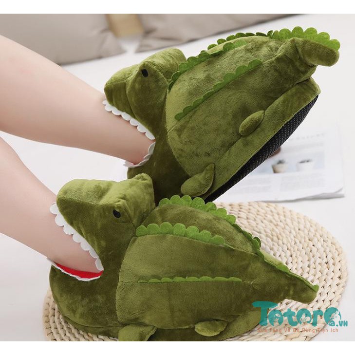Dép bông Cá sấu cắn chân