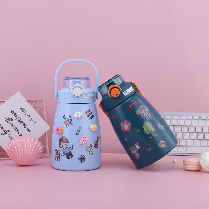 Bình giữ nhiệt 800ml có quai cao cấp kèm ống hút và sticker dễ thương