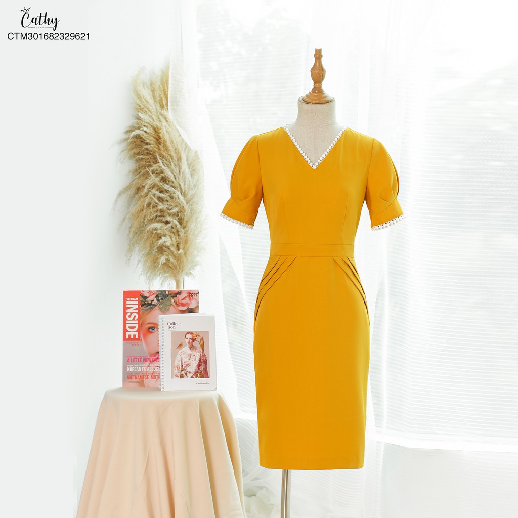 Đầm bút chì Cathy Clans bút chì viền ren trắng - vàng đậm | BigBuy360 - bigbuy360.vn
