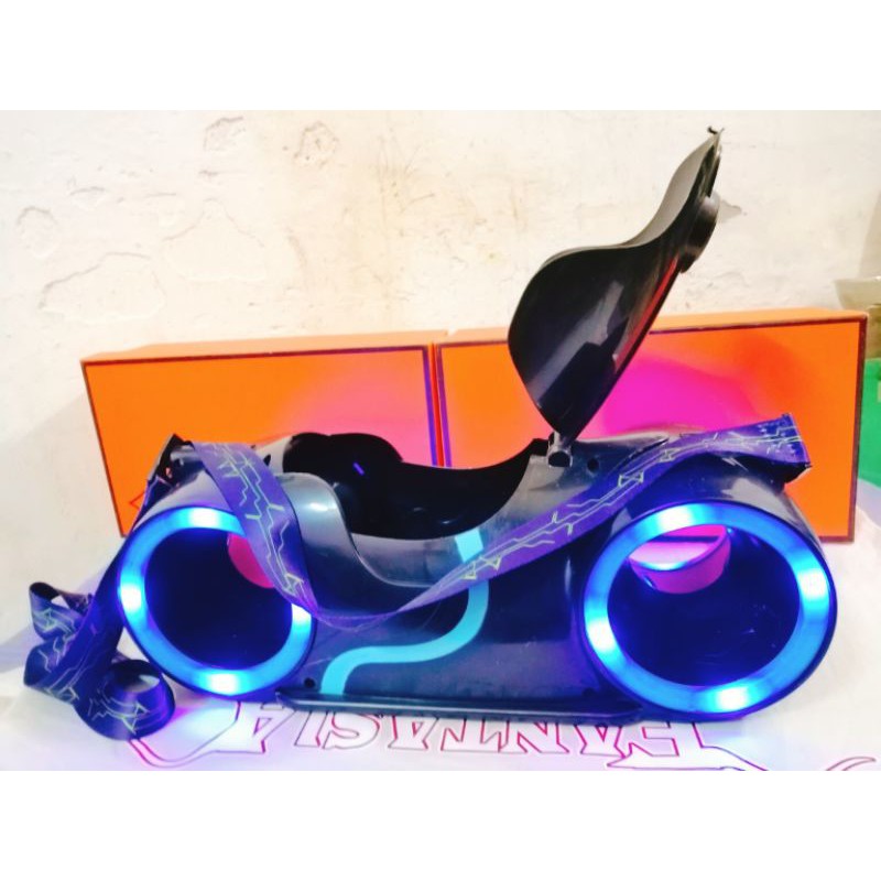 Hộp bắp mô hình xe Tron Light Cycle