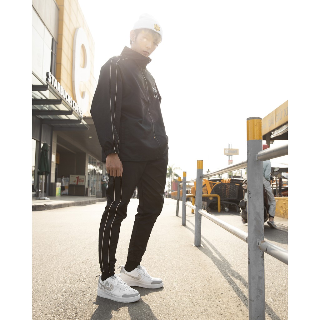 Áo Khoác Jacket Memories Form Thoải mái Unisex Chất Liệu Polyester Vải Dù Màu Đen