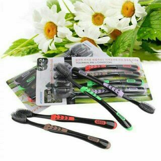 Bộ 4 bàn chải đánh răng than tre hoạt tính hàn quốc