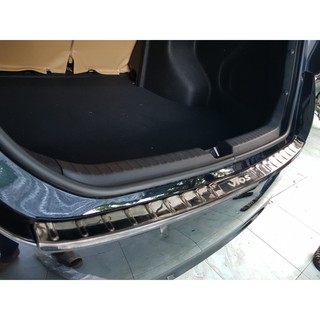 Bậc cốp titan xe Toyota Vios 2019