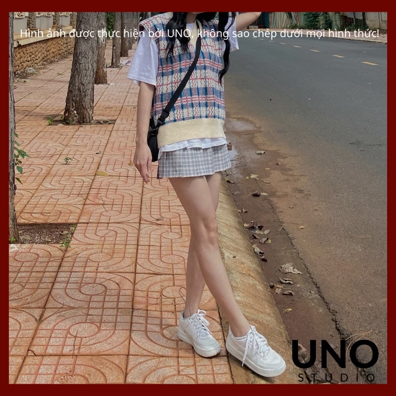Áo Gile hoạ tiết sọc caro màu be hình thật by UNO