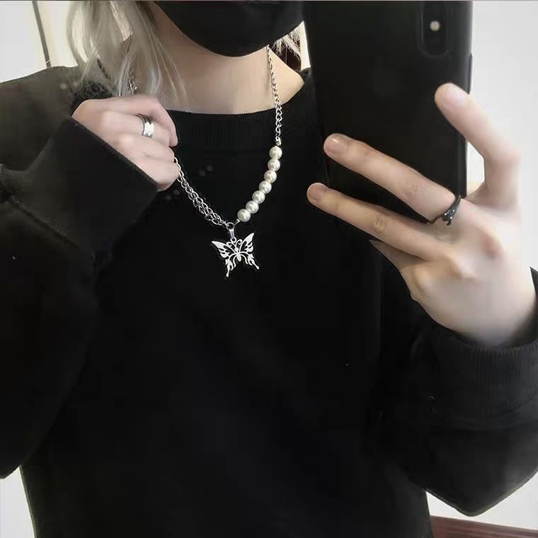 Dây Chuyền Nhiều Lớp Mặt Hình Bướm Đính Ngọc Trai Phong Cách Hip Hop