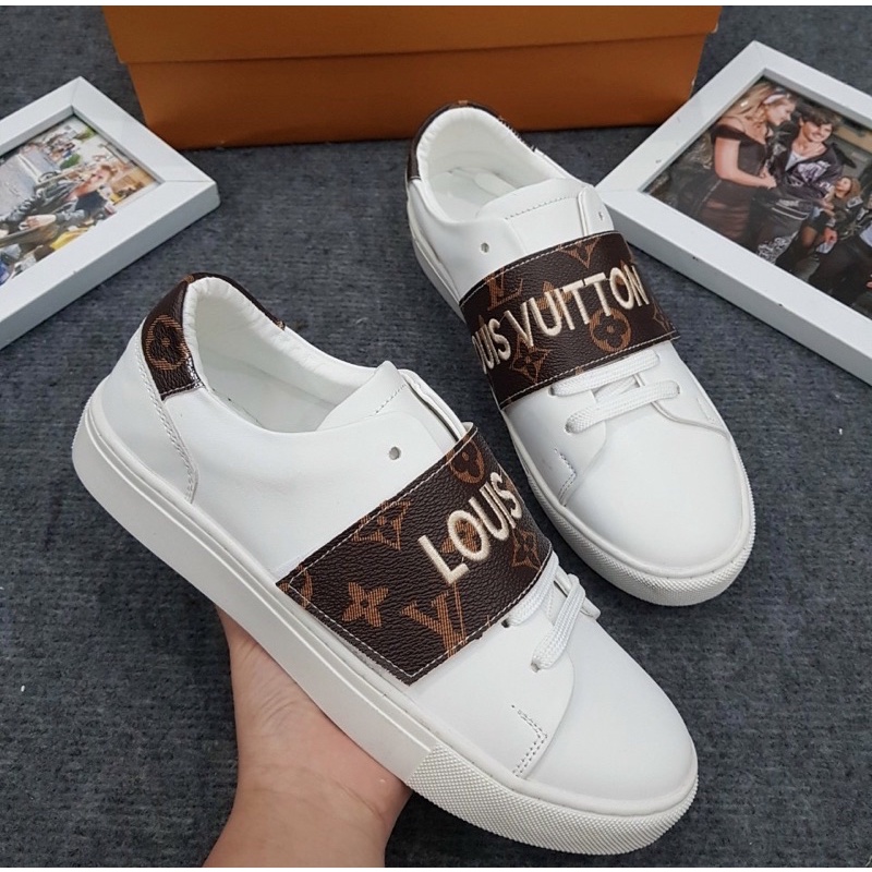 Giày thời trang nam đế trắng mũi tròn có hoạ tiết chữ ngang, Giầy nam phong cách hàn quốc btshop từ 38 đến 42