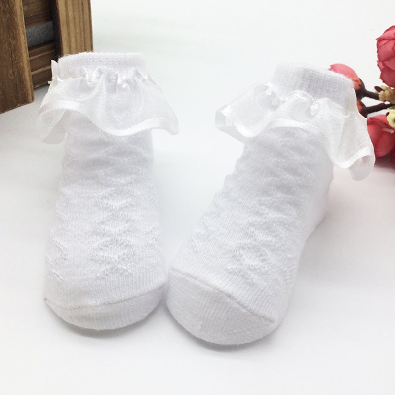 Vớ cotton viền ren cho bé gái từ 0-6 tháng tuổi