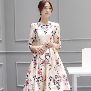 Đầm cổ tròn in hoa mùa hè