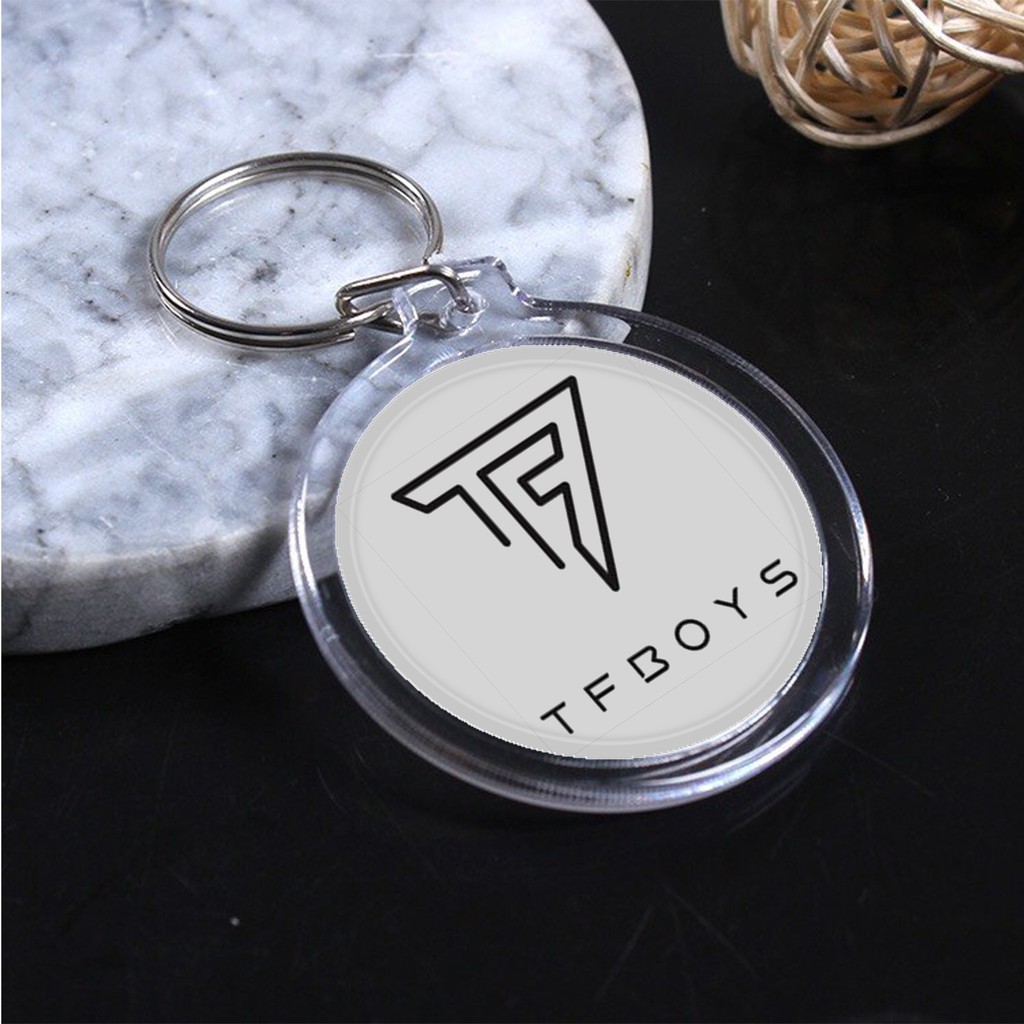 Móc treo chìa khóa in hình TFBOYS VƯƠNG NGUYÊN VƯƠNG TUẤN KHẢI DỊCH DƯƠNG THIÊN TỈ xắn tiện lợi