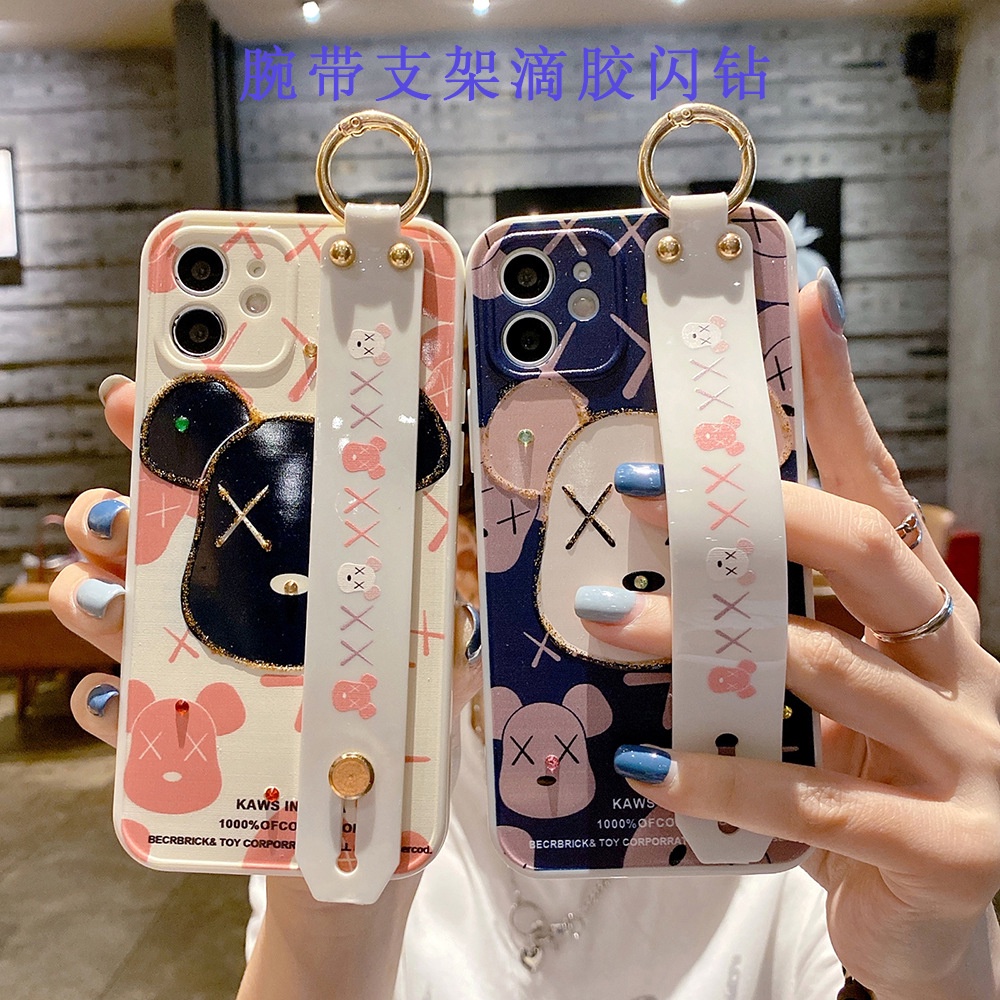 Ốp Iphone BearBrick Móc Khóa Độc Đáo ( Đủ dòng Iphone )