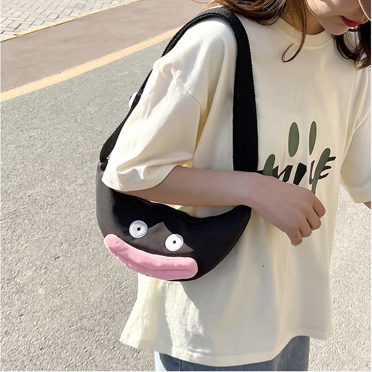 Túi đeo chéo nữ đeo vai mặt hề cute môi phồng đáng yêu thời trang Hàn Quốc đi chơi chụp ảnh đẹp giá rẻ