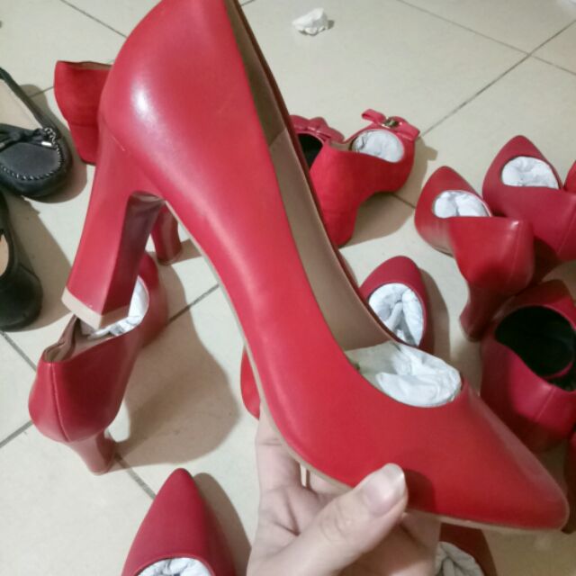 Sale giầy vnxk đỏ