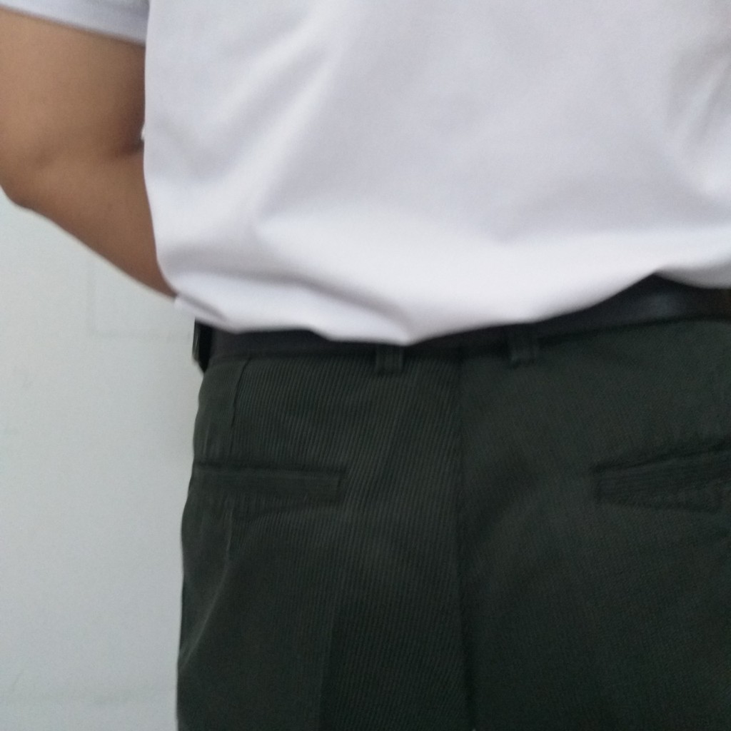 Quần kaki trung niên caro nhí.