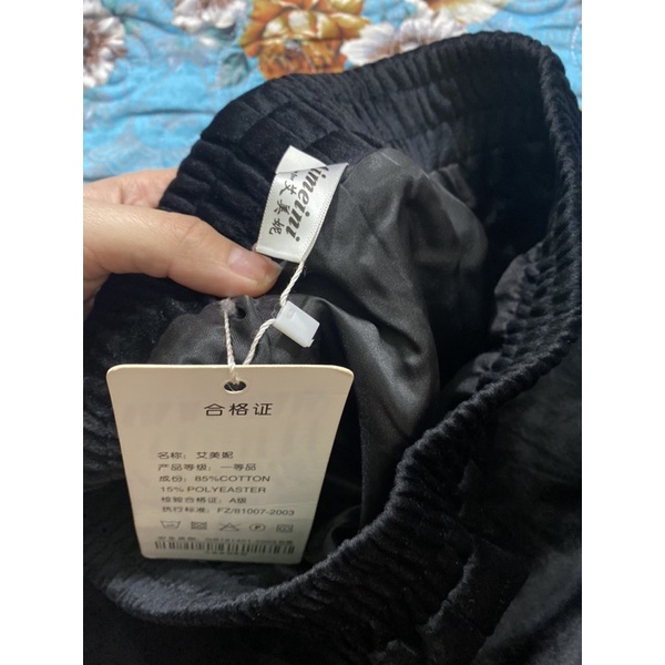 Quần nhung Balenciaga