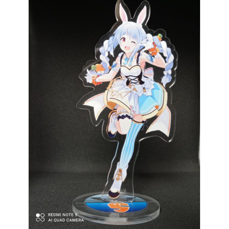 Standee bằng nhựa trong suốt của idol Vtuber Hololive thế hệ thứ 3 Usada Pekora