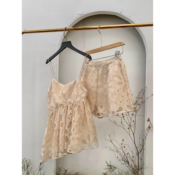 Set áo ren peplum 2 dây quần short xanh