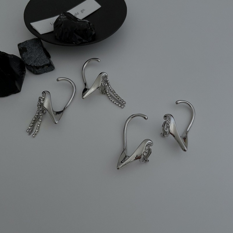 Khuyên Kẹp Vành Tai Không Cần Bấm Lỗ 19A1269