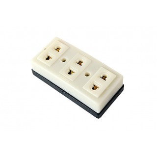 Ổ cắm 3 ngả 4500w đế đen hinoki chân cắm kiểu nam kẹp chắc chắn
