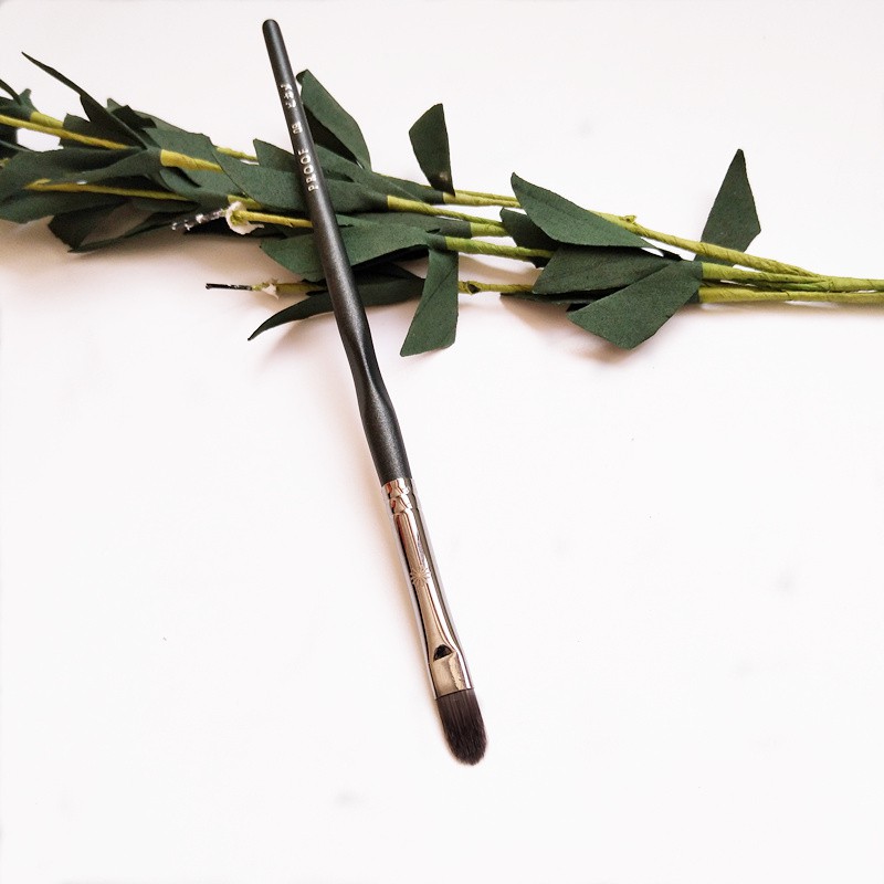 Cọ nhỏ trang điểm cán dài dùng đánh môi đánh mắt che khuyết điểm Proof 9